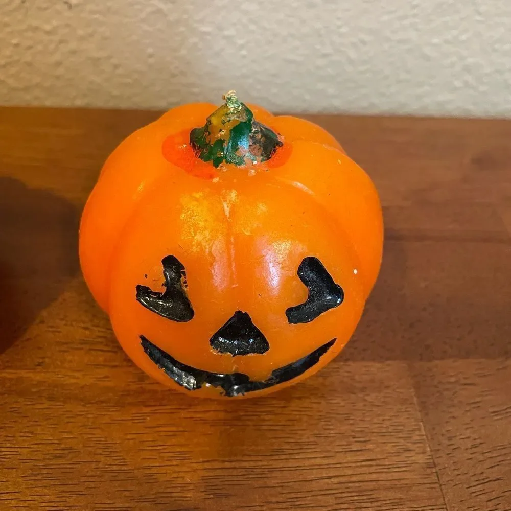 Vintage Hallmark Pumpkin Candles Set of 4!